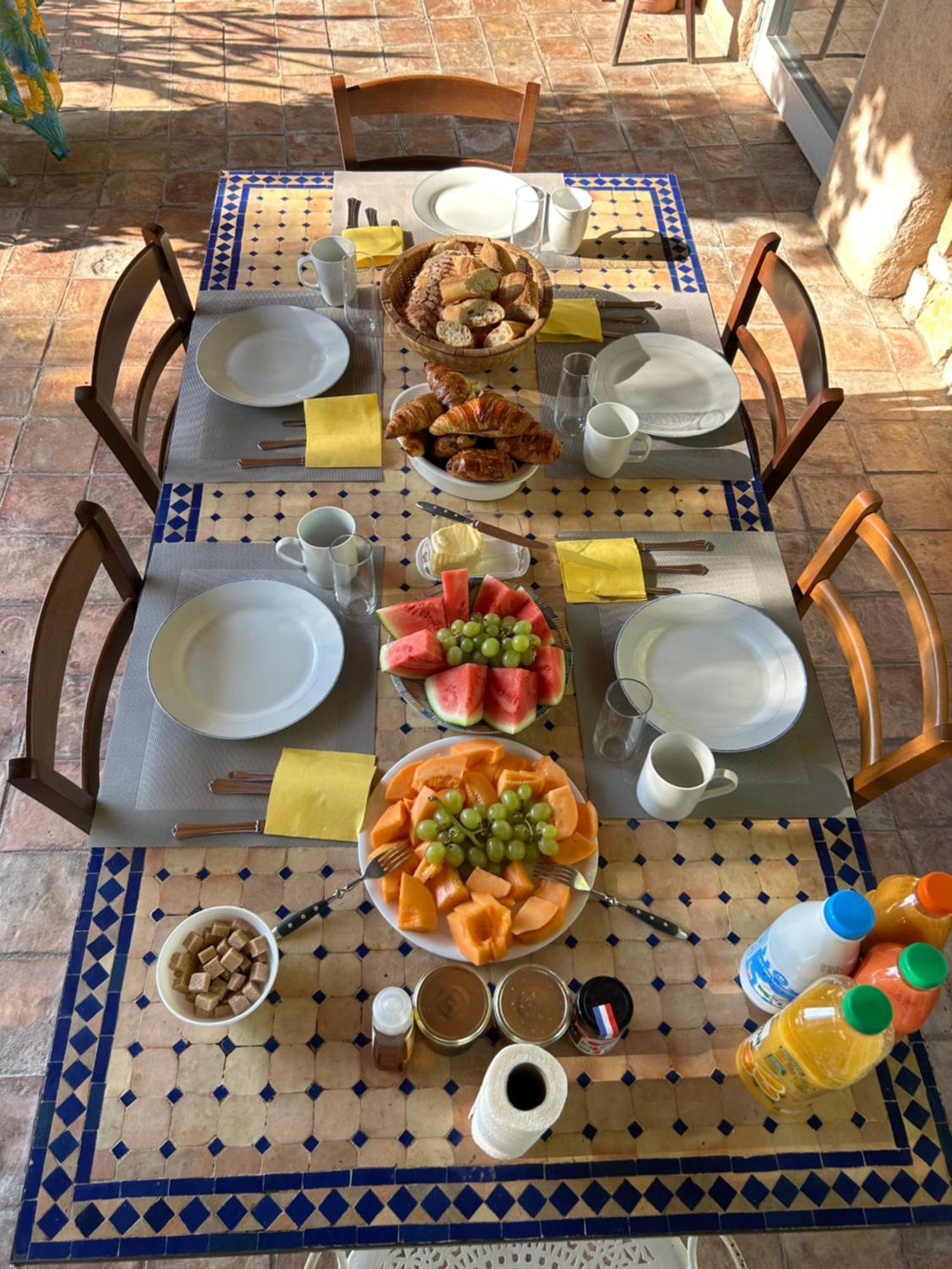 Chez Jb Apartment Lorgues Bagian luar foto